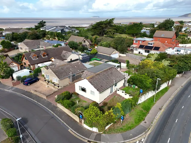 Pinewood Way, Brean, TA8, photo 1