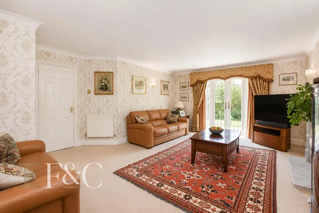 Richardson Crescent, West Cheshunt, photo 3