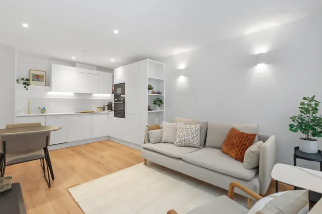 Ashford Road, EASTBOURNE, photo 1