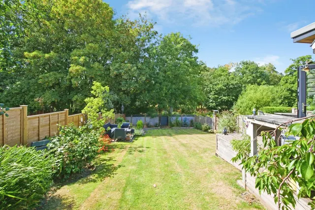 Linden Close, York, YO32, photo 2