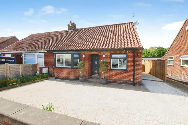 3 bedroom house, Linden Close, York, YO32