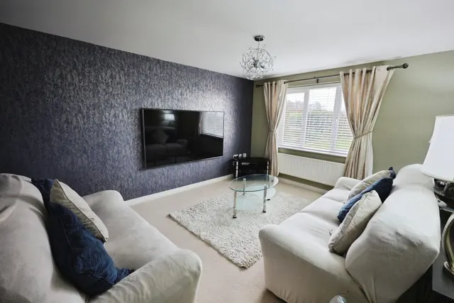 Hutchinson Close, Coundon, DL14, photo 3