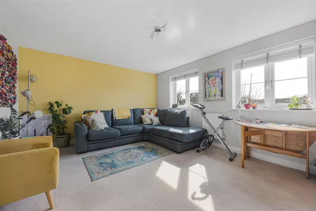 Martin Cooper Close, Caversham, RG4, photo 3