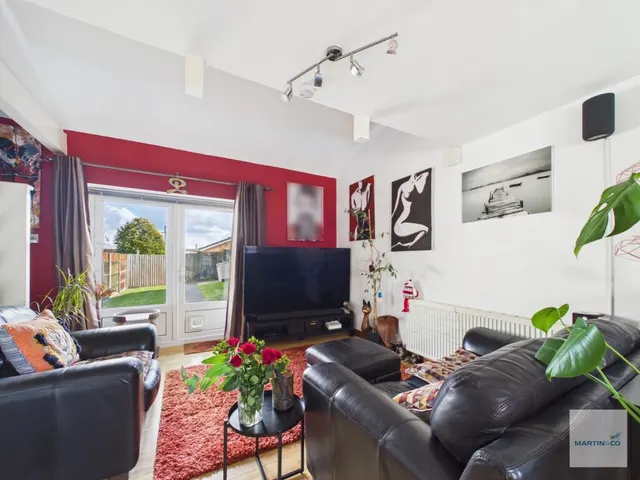 Bodmin Avenue, Hucknall, NG15, photo 2