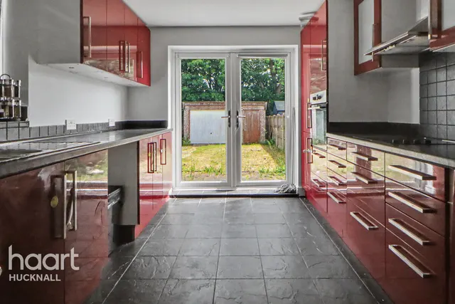 Broxtowe Drive, Nottingham, NG15, photo 3