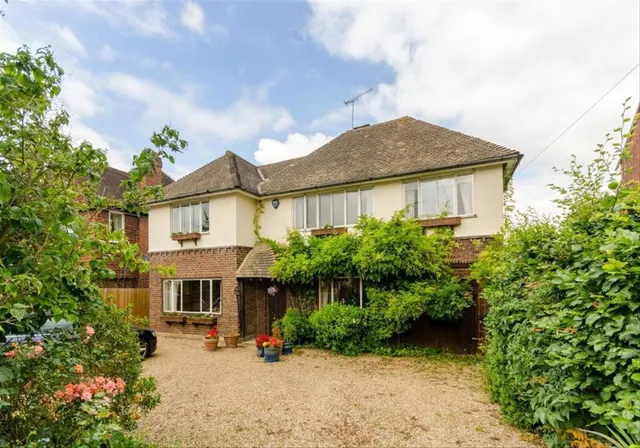 Thetford Road, KT3, photo 1