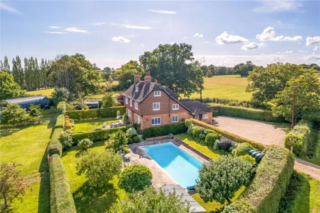 Puddingcake Lane, Rolvenden, Cranbrook, Kent, TN17 4JS, photo 1