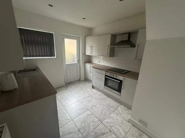 Wardle Crescent, Keighley, BD21, photo 3