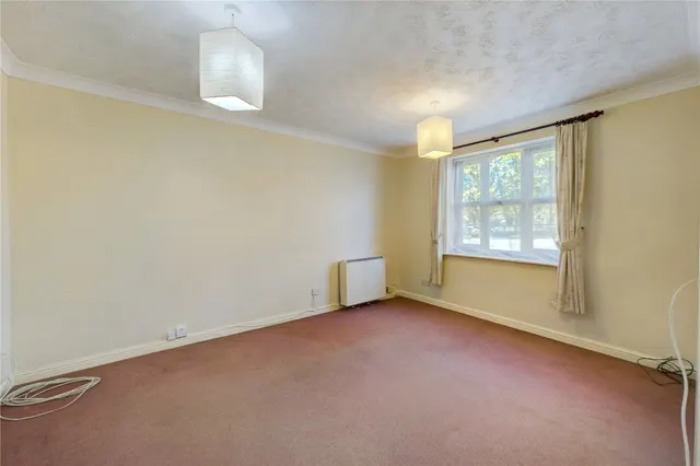 Langwood Close, Eaton Ford, PE19, photo 2