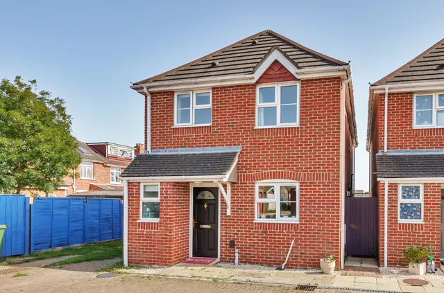 Whithedwood Avenue, Upper Shirley, SO15, photo 1