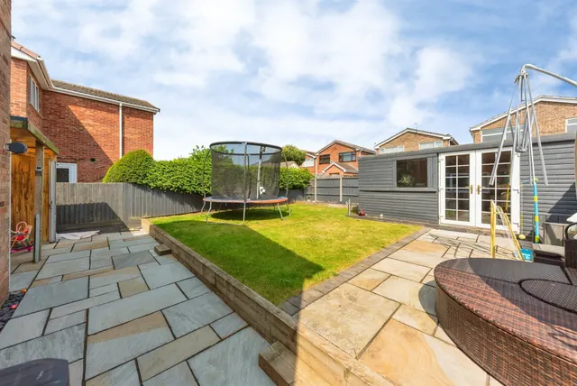 Adamstiles, Barrowby, NG32, photo 1