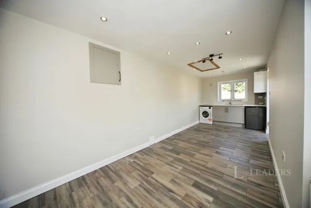 Cemetery Road, Houghton Regis, LU5, photo 2