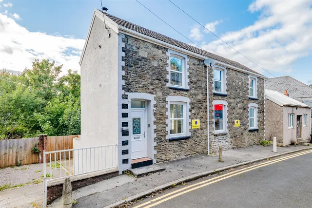 Park Place, Abertillery, NP13, photo 1