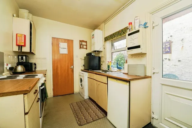 Photo 3 — Stratton Road, Gloucester, Gloucestershire, GL1