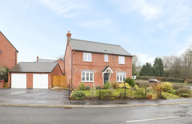 Baker Road, Wingerworth, S42, photo 1