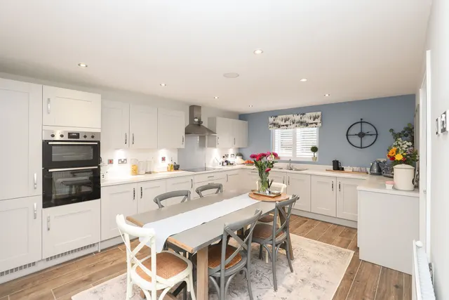 Baker Road, Wingerworth, S42, photo 2