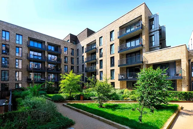 Fairfield Avenue, Staines-upon-Thames, TW18, photo 1
