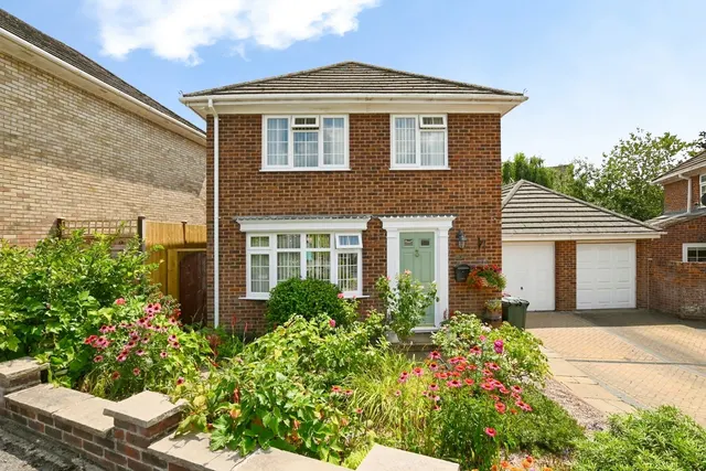 Poplar Way, Midhurst, GU29, photo 1