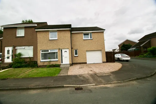 Barbeth Way, Condorrat, G67 4HU, photo 1