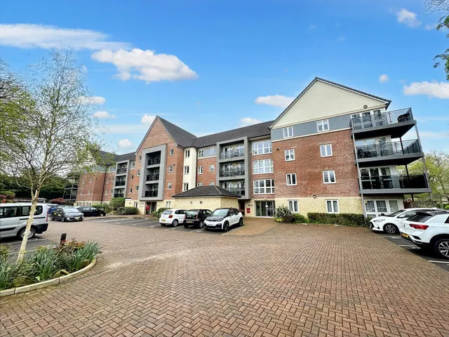 Park View Road, Prestwich, M25, photo 1