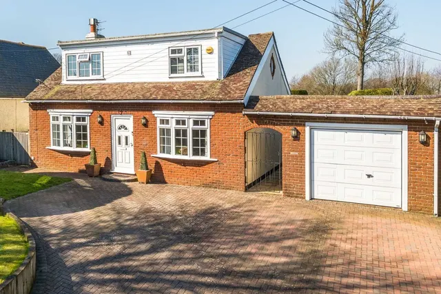 The Street, Hawkinge, CT18, photo 1
