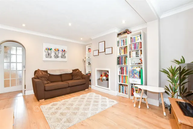 Bell Lane, Ditton, ME20, photo 3