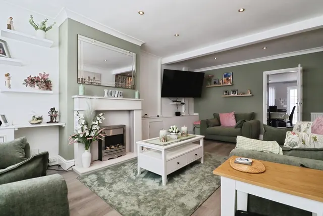 Photo 3 — Taymuir Road, CARDIFF, South Glamorgan, CF24
