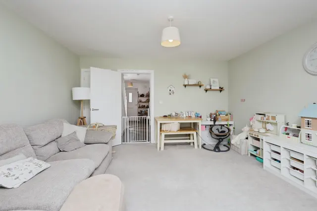 Clover Crescent, Hellingly, BN27, photo 2