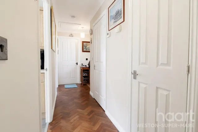 Myrtle Tree Crescent, Weston-Super-Mare, BS22, photo 3