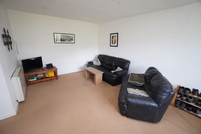 Eaton Avenue, High Wycombe, HP12, photo 3