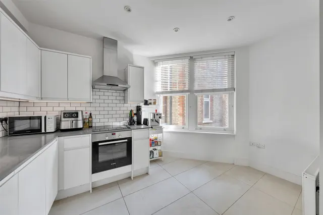 Photo 3 — Finchley Road, Golders Green, London, NW11