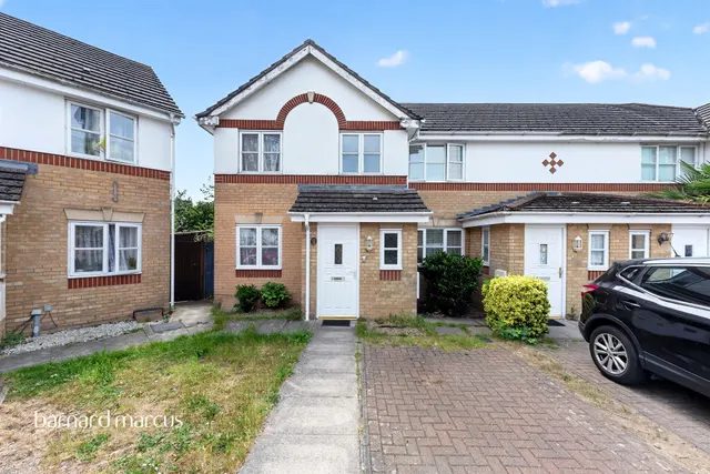 Highfield Road, Feltham, photo 1