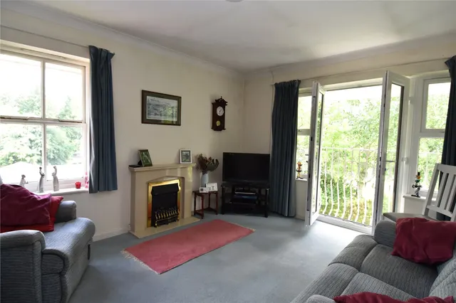 Photo 3 — Worcester Road, Droitwich, Worcestershire, WR9 8AH
