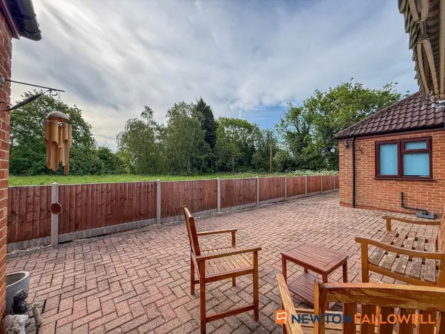 School Lane, Farndon, NG24, photo 3