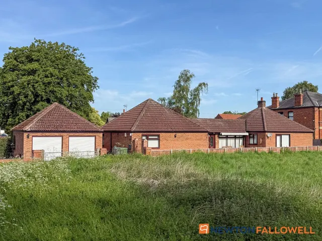 School Lane, Farndon, NG24, photo 1