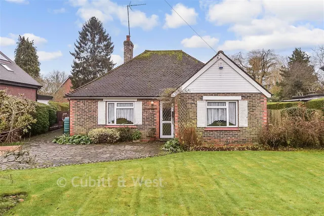 Crawley Down Road, Felbridge, RH19, photo 2