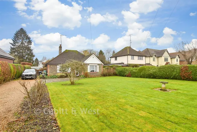 Crawley Down Road, Felbridge, RH19, photo 1