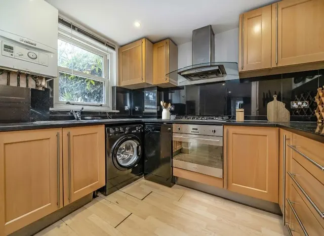 Photo 2 — Lady Margaret Road, Tufnell Park, N19