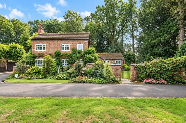 Rugby Road, Dunchurch, CV22, photo 1