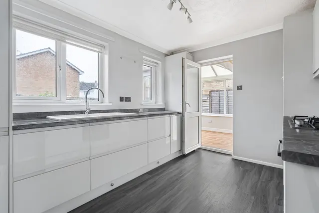 Lyneham Road, Bicester, photo 2