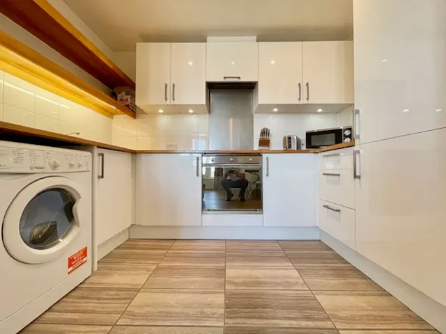 Photo 2 — Commercial Road, London E1 1LF