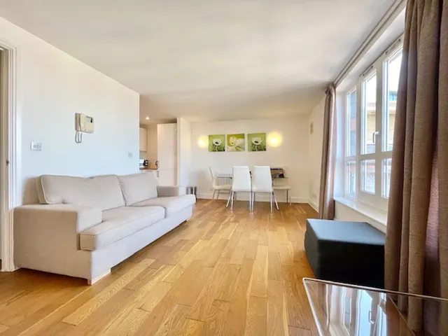 Commercial Road, London E1 1LF, photo 1