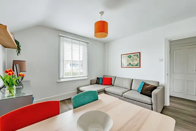 Yattendon Road, Horley, RH6, photo 3