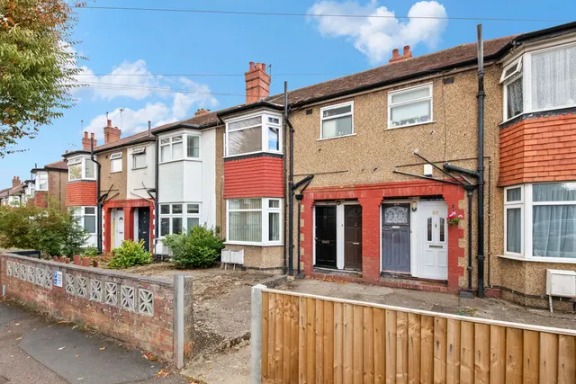 Reading Road, Northolt, UB5, photo 1