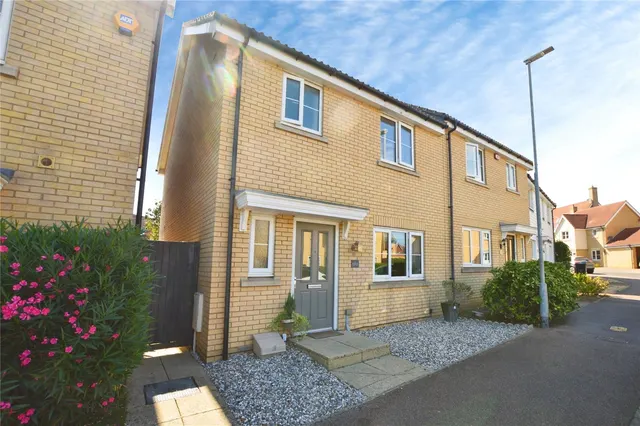 School Avenue, Basildon, Essex, SS15, photo 1