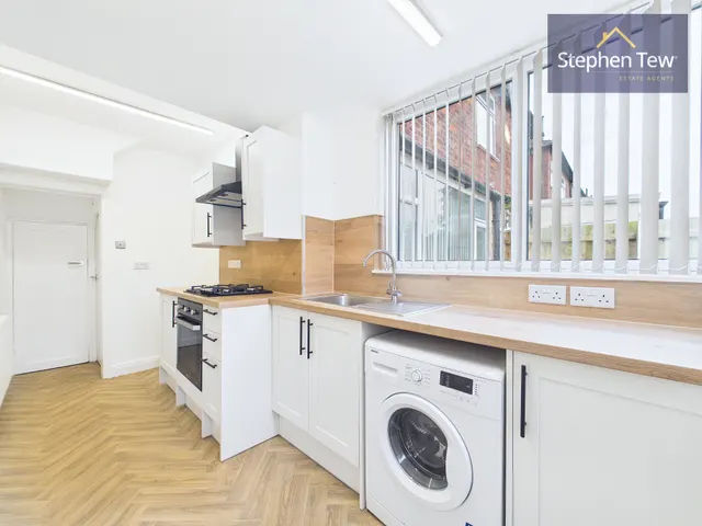 Baines Avenue, Blackpool, FY3, photo 3