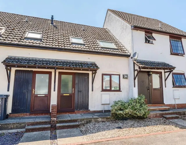 2 bedroom house — Greenclose Court, Colyton, EX24 6RG