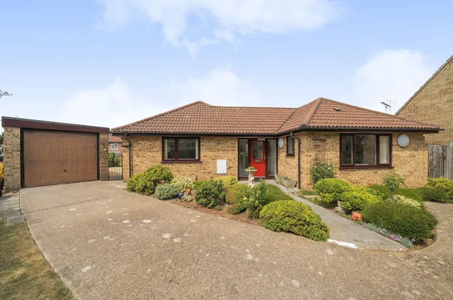 Furzehall Avenue, Fareham, PO16, photo 1