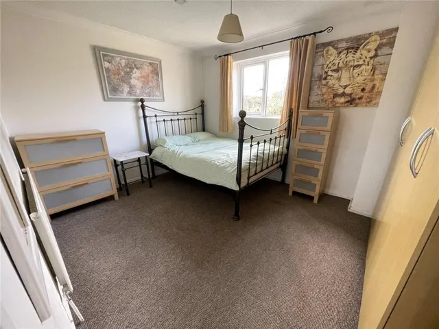 Bridport Close, Lower Earley, RG6, photo 3