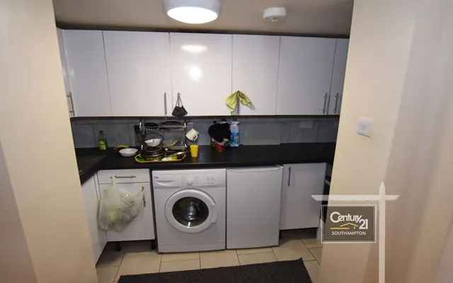 Bevois Valley Road, Southampton, SO14, photo 2